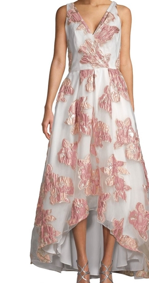 Gorgeous Carmen Marc Valvo infusion dress - Picture 1 of 8